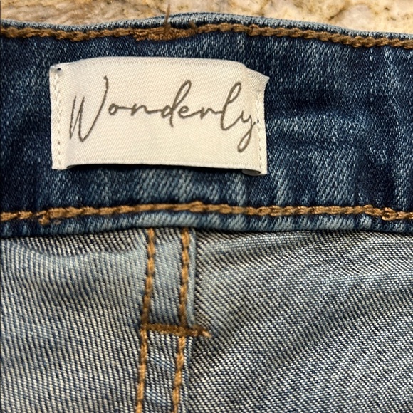 Wonderly Denim Blue Jeans - Picture 6 of 9